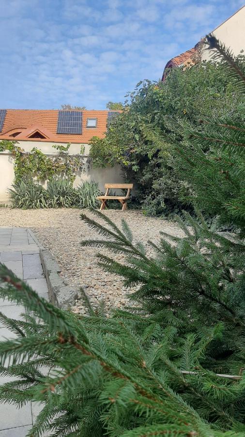 Glamour Apartman Jula Exterior foto