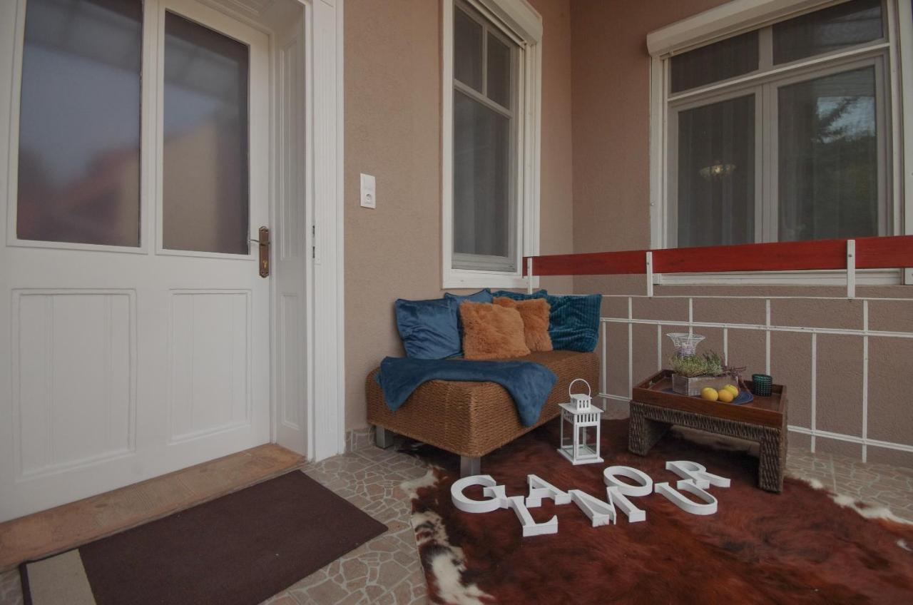 Glamour Apartman Jula Exterior foto